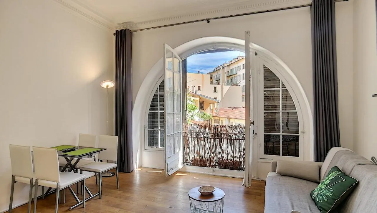 Appartement Atypique Studio port de Nice