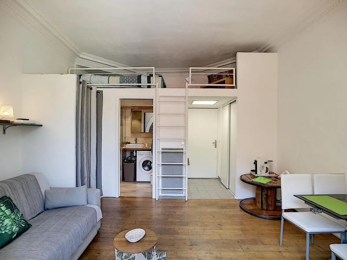 Appartement Atypique Studio port de Nice France